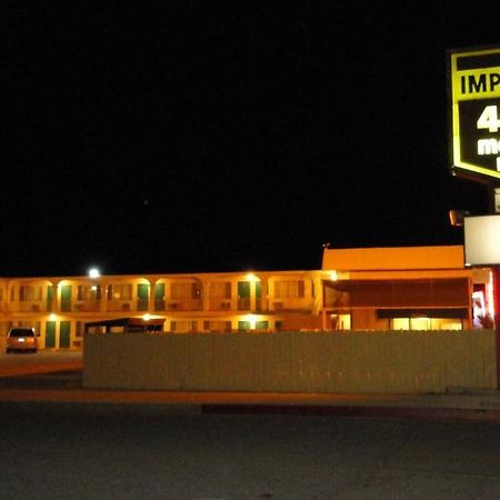 Imperial 400 Motor Inn Нийдълс Екстериор снимка