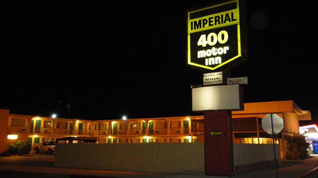 Imperial 400 Motor Inn Нийдълс Екстериор снимка