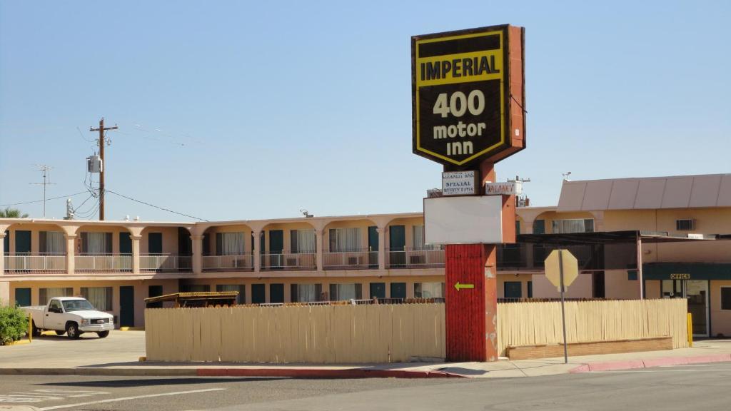 Imperial 400 Motor Inn Нийдълс Екстериор снимка